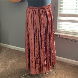 Crushed pink velvet skirt